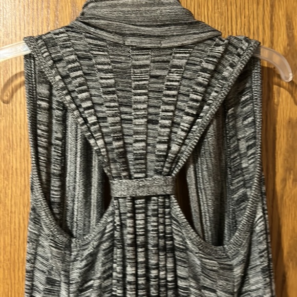 Maurice’s vest top gray/black soft - Picture 4 of 6